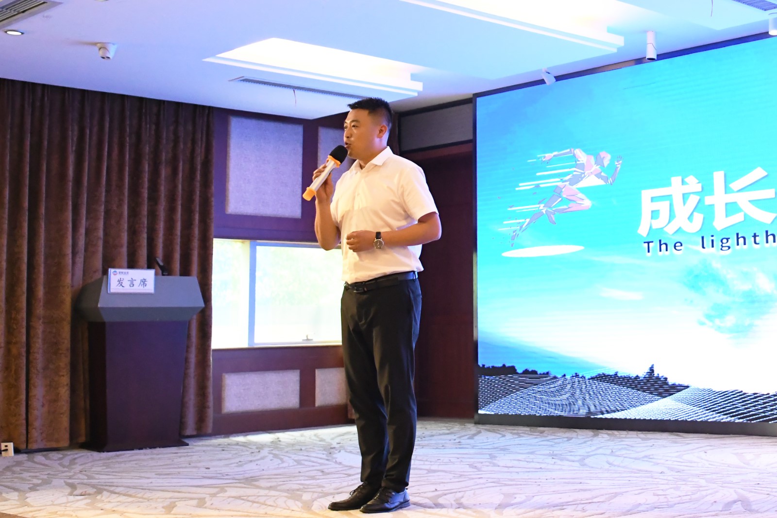 ÅîϪ¹«Ë¾ÖÜ·æ.jpg ÅîϪ¹«Ë¾ÖÜ·æ.jpg