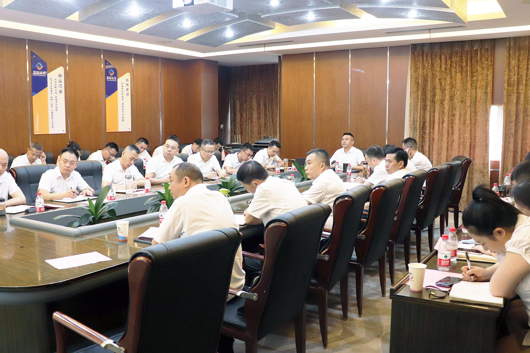 ������ʱ��ҵ����عɹɶ����漯���ֳ��Ӳ쾫�����참��������